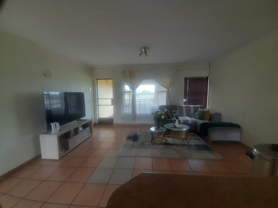 To Let 2 Bedroom Property for Rent in Vaalpark Free State